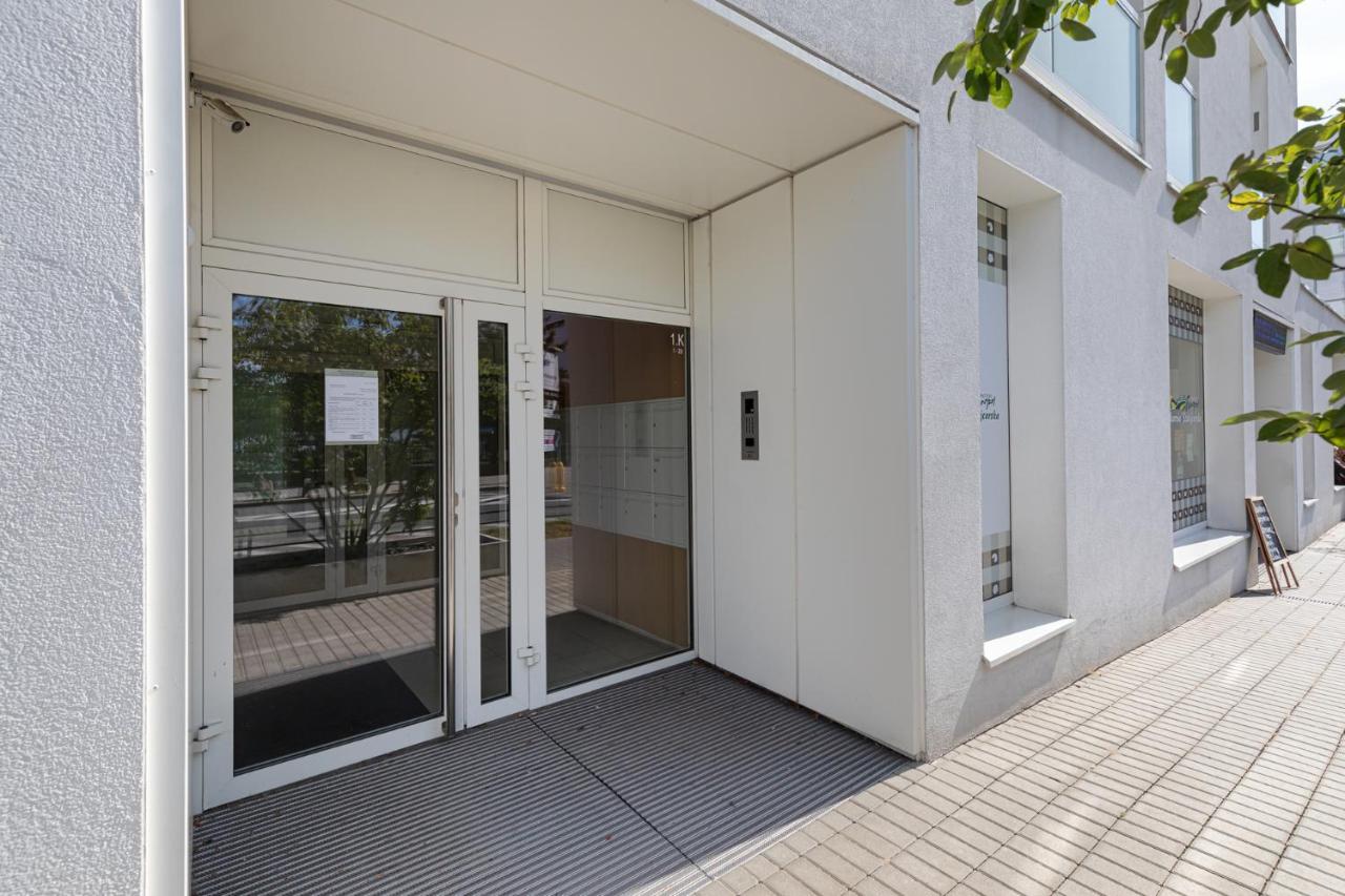 Rent Like Home - Bobrowiecka 10 Warschau Exterior foto